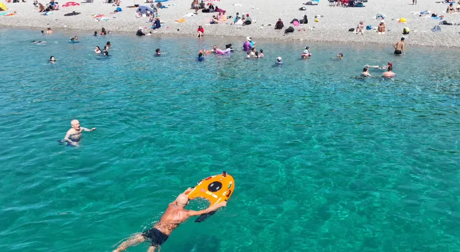 Antalya'da Robot Cankurtaranlar Görevde: Boğulma Vakalarına Anında Müdahale!