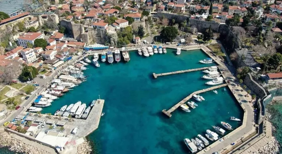 Antalya'da Şok! 174 Turistik Tesisin Faaliyet İzni Askıya Alındı!
