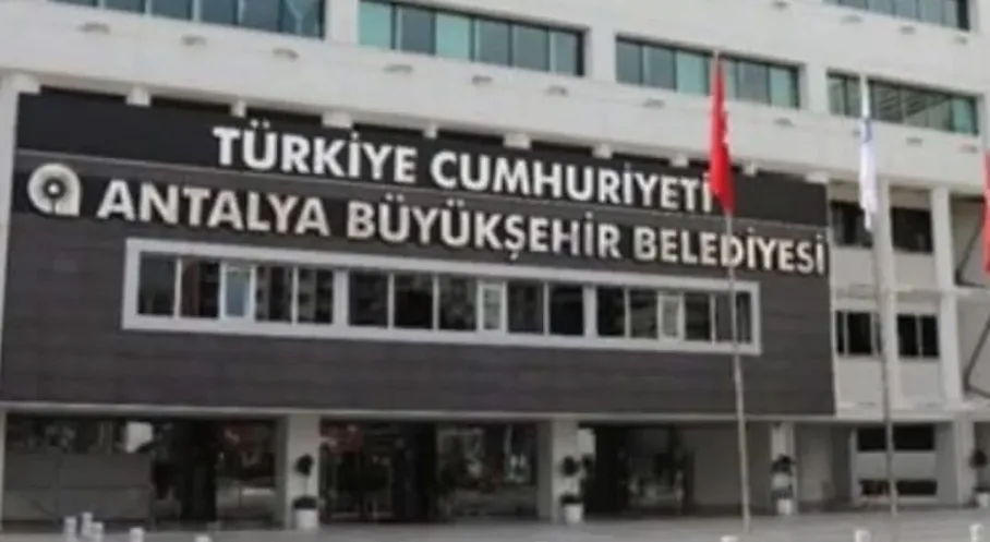 Antalya'da Şok! Büyükşehir Belediyesi'nde Yolsuzluk Operasyonu: Üst Düzey Gözaltılar!