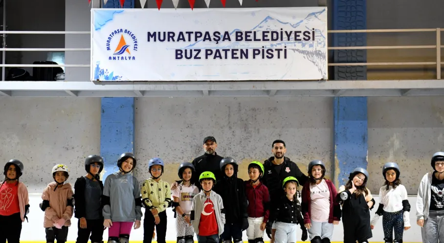 Antalya’nın yaz aylarında serinleten adresi: Dağyakası Buz Pisti