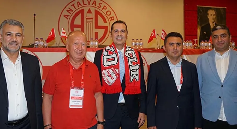 Antalyaspor'da Şok Değişim! Rıza Perçin Dönemi Başladı, Eski Başkan Borç İddialarıyla Ortalığı Salladı!