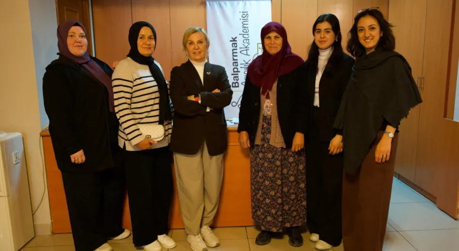 Arıcılıkta Yeni Dönem: Balparmak Akademisi ile Katma Değerli Ürünlerle İhracat Hamlesi Başladı!