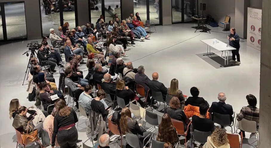 Aristoteles Felsefesi Nilüfer'de Canlandı: Pancar Deposu'nda Etik ve Potansiyel Tartışıldı!