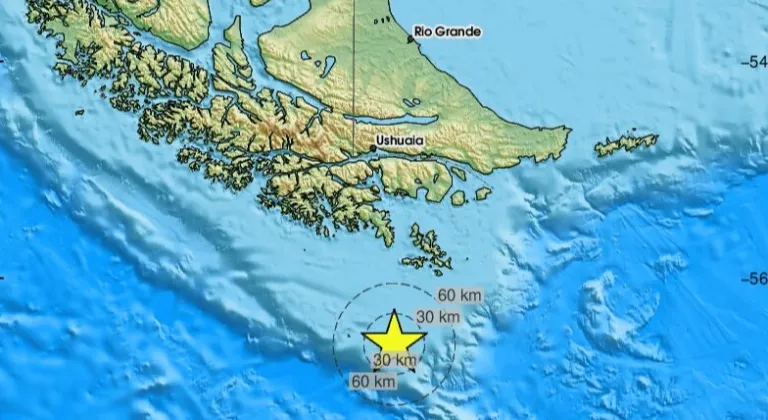 Arjantin'de Şiddetli Deprem! Drake Geçidi'nde Heyelanlar ve Tsunami Alarmı