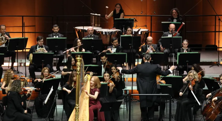 Arp Büyücüsü Anne-Sophie Bertrand, İDSO DenizBank Konserleri’ne Damga Vurdu!