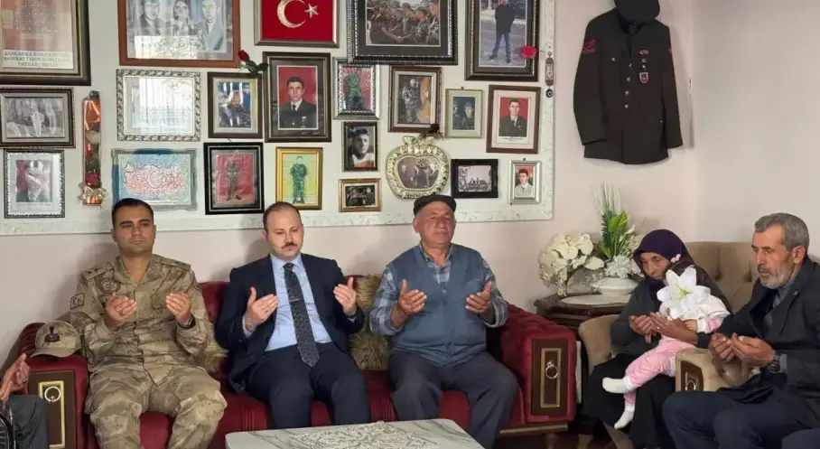 Arpaçay Kaymakamı Güvenç’ten şehit ve gazi ailelerine ziyaret