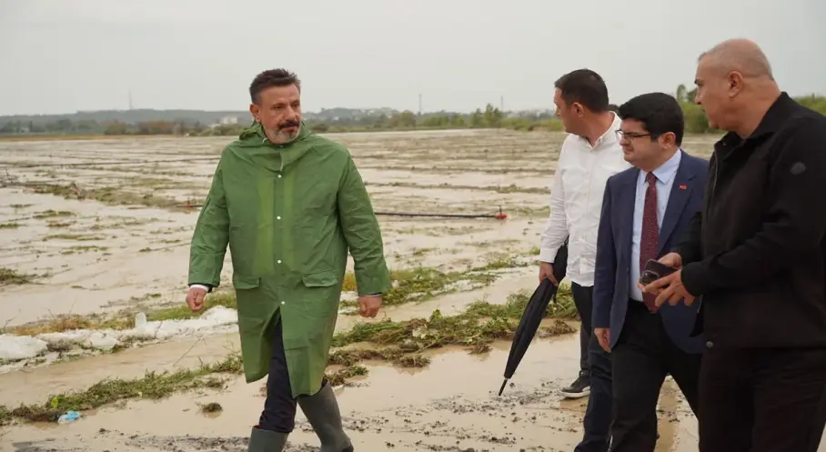 Arsuz’da sağanak ve dolu sonrası ekipler sahada
