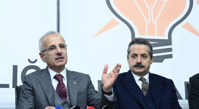 Artvin Borçka Sahil Yoluna Bağlanıyor! Ulaştırma Bakanı Uraloğlu, Borçka'nın Denizle Buluşmasını Açıkladı