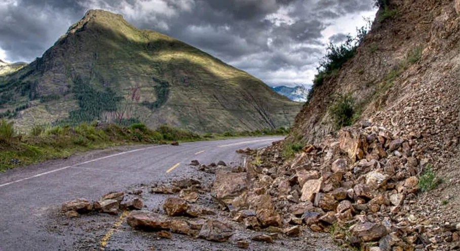Artvin Sarp Sınır Kapısı Yolunda Heyelan! Yol Ne Zaman Açıldı?