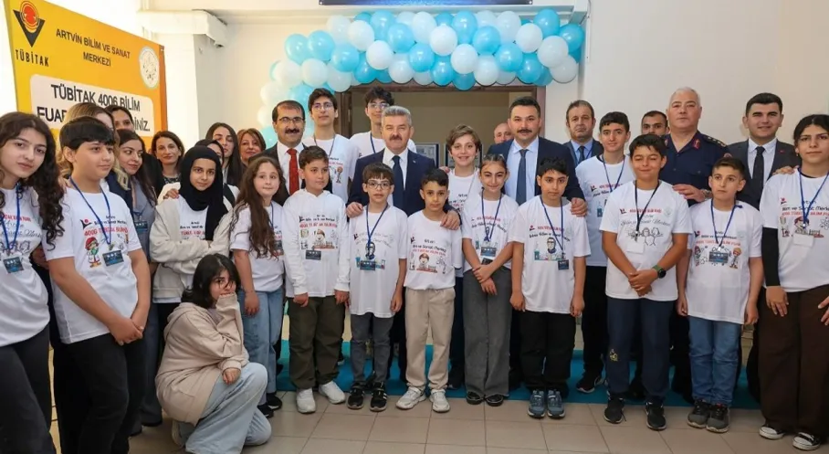 Artvin'de Bilim Şöleni! TÜBİTAK 4006 Fuarı Coşkuyla Açıldı
