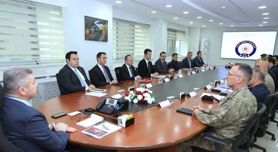 Artvin'de Güvenlik ve Asayiş İçin Kritik Zirve: Hangi Konular Masaya Yatırıldı?