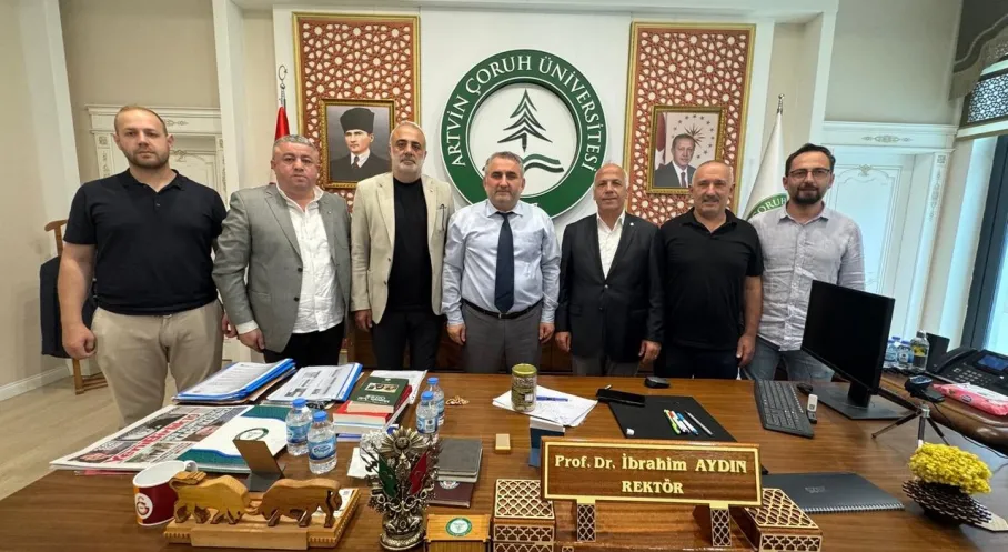 Artvin'de İş Dünyası ve Üniversite El Ele: Ticaret Borsası'ndan Rektör Aydın'a Ziyaret!