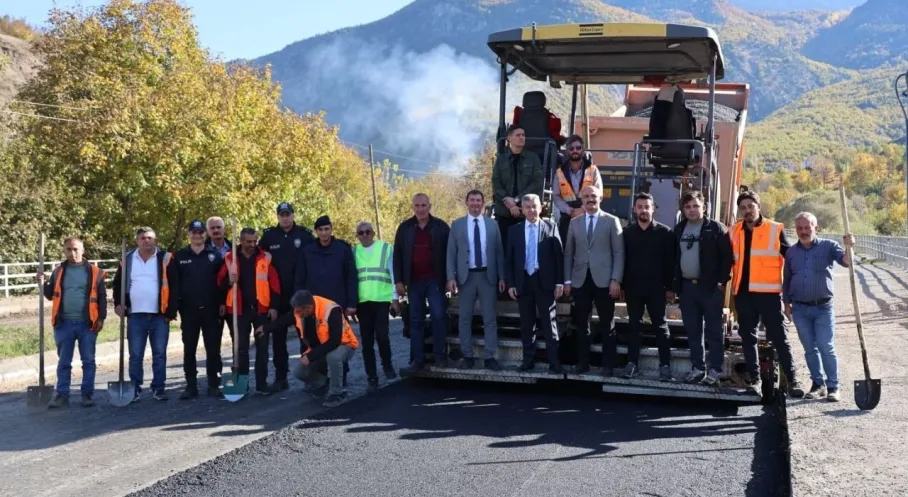 Artvin'de Kritik Yol Çalışması: Vali Ergün'den Asfalt Denetimi!