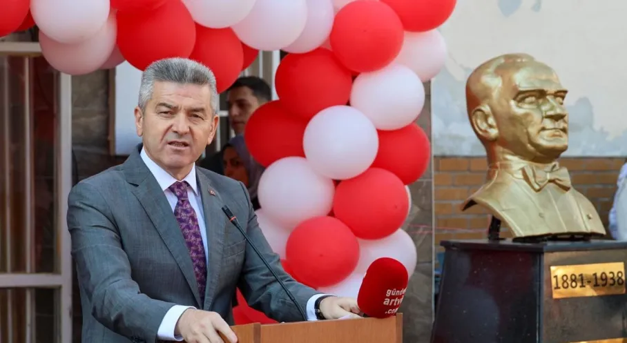 Artvin'de Okul Zilleri Çaldı! Yeni Eğitim Öğretim Yılı Başladı