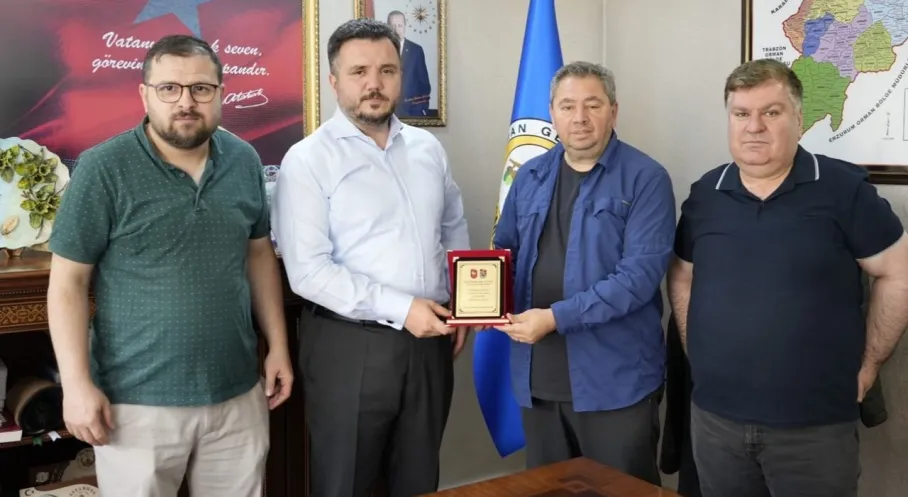 Artvin'de Trabzonspor Taraftarları Orman Bölge Müdürünü Ziyaret Etti: Destek Sözü Alındı!