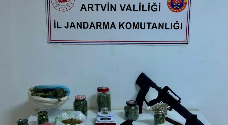 Artvin'de Uyuşturucu Operasyonu: Zanlı Tutuklandı! İşte Detaylar