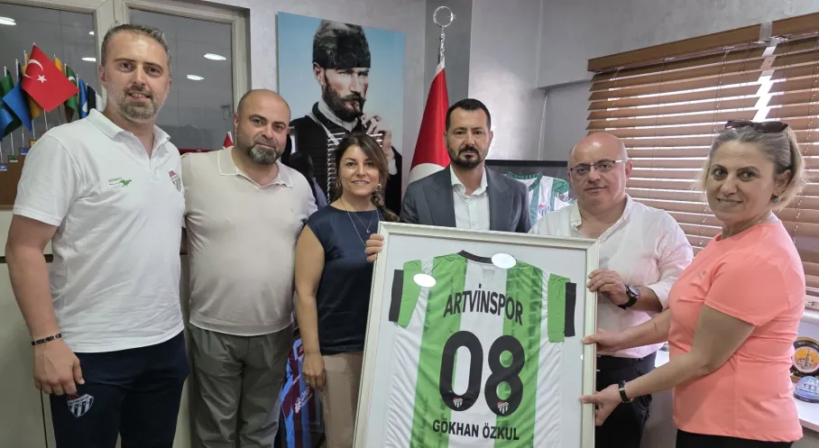 Artvinspor Kadın Voleybolu'na Bursa'dan Kritik Destek! Yeniden Yapılanma Süreci ve Hedefler Açıklandı