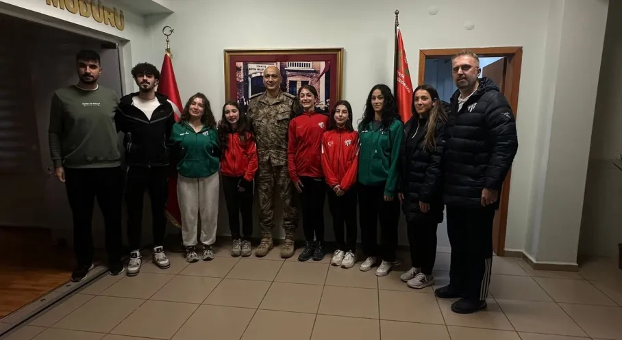 Artvinspor'dan İl Emniyet Müdürü'ne Kritik Ziyaret: Sporda Gençlerin Geleceği Masaya Yatırıldı!