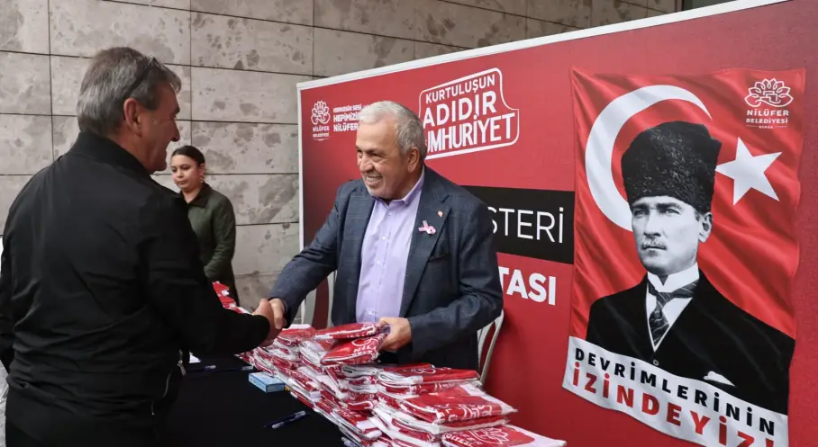 Atatürk Posterleri Nilüfer’in Her Yerinde             
