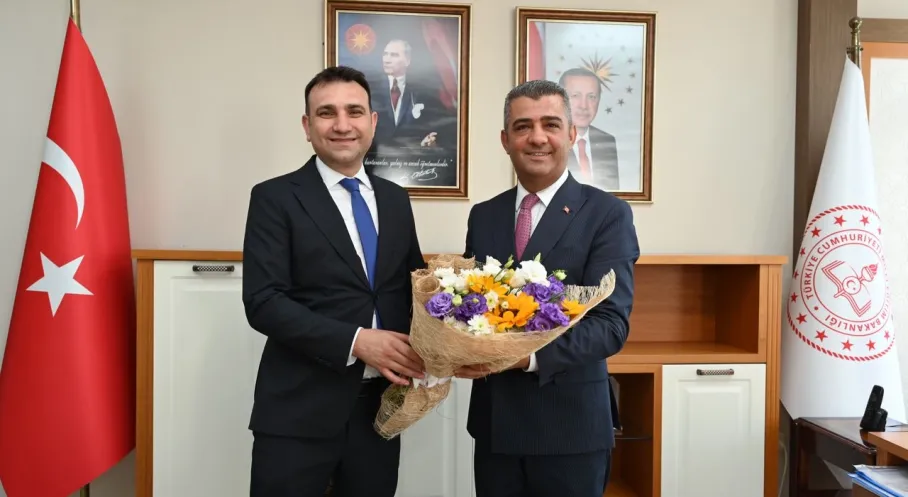 Aydın'da Eğitimde Yeni Dönem: Mehmet Yiğit Göreve Başladı!