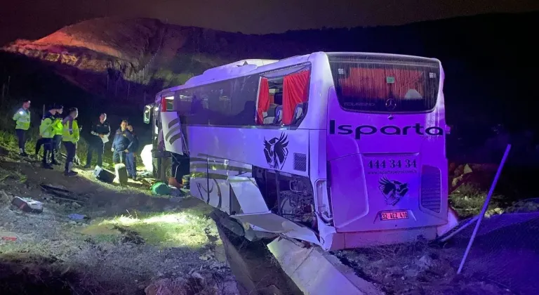 Aydın'da Trafik Kazası: 1 Ölü, 27 Yaralı!