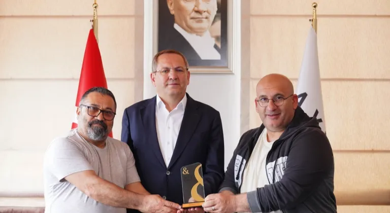 Ayvalık Belediyesi'nin Öğrenci Dostu Projesi Ödülle Taçlandı!
