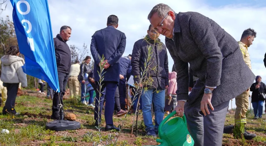 Ayvalık'ta Yeşil Seferberlik: 150 Fidanla 'Geleceğe Nefes' Oldular!