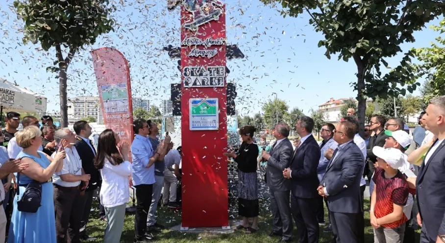 Bakan Bak'tan Duygusal Açılış: Mattia Ahmet Minguzzi Skate Parkı Gençlerle Buluştu!