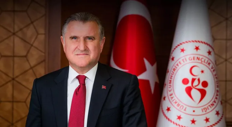 Bakan Bak'tan Hentbol Şampiyonlarına Kutlama: Beşiktaş ve Bursa Zirvede!