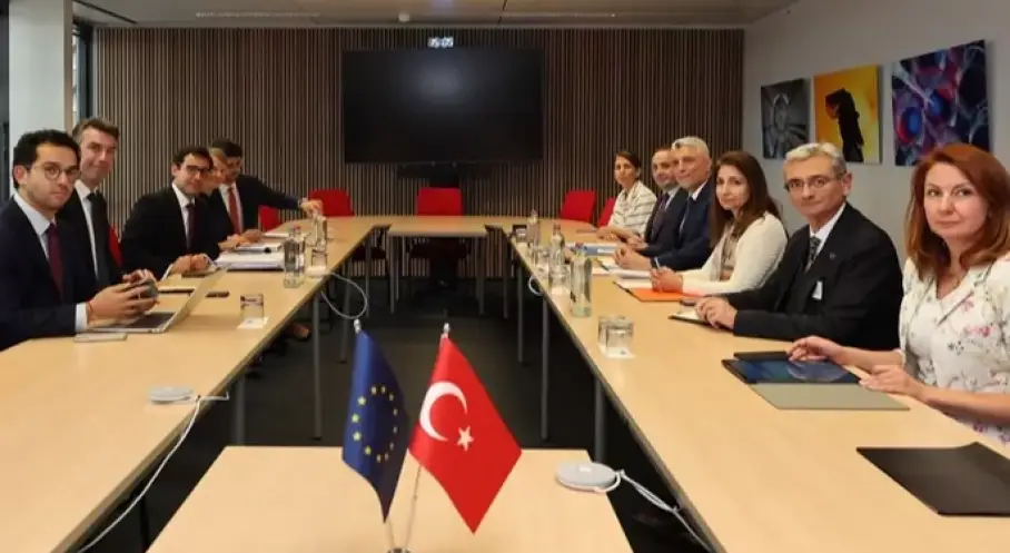 Bakan Bolat, AB Yetkilisi Sejourne ile Türkiye-AB İlişkilerini Görüştü