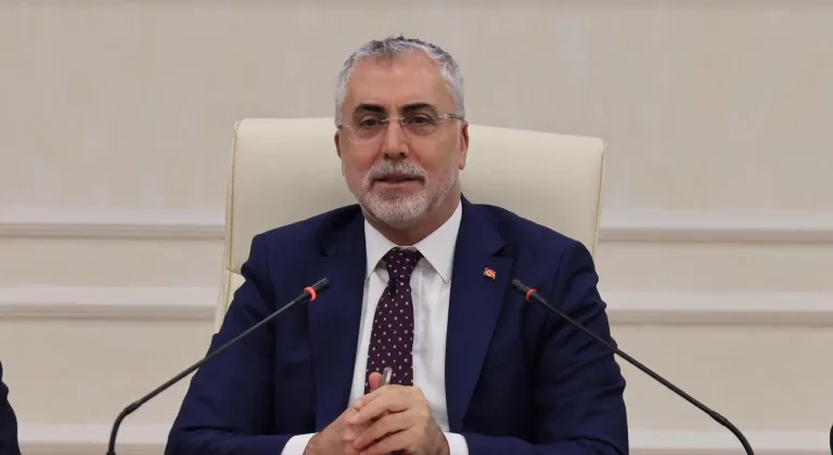 Bakan Işıkhan'dan Sert Eleştiri: Türkiye'ye Kara Propaganda Yapılıyor!