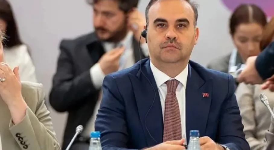 Bakan Kacır'dan Kritik OECD Zirvesi: Bölgesel Kalkınma Türkiye'nin Küresel Gücü!