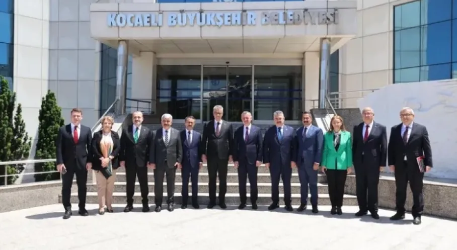 Son Dakika: Sağlık Bakanı Memişoğlu'ndan Anne Şehir Merkezi'ne Sürpriz Ziyaret!