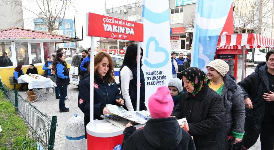Balıkesir Büyükşehir'den Vatandaş Odaklı Hizmet Seferberliği: 1133 Mahallede Hızlı Çözüm Rüzgarı!