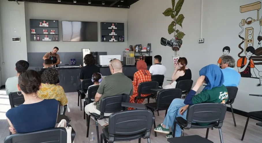 Balıkesir'de Kahve Tutkunlarına Özel Eğitim: Barista Akademisi Kursları Başlıyor!