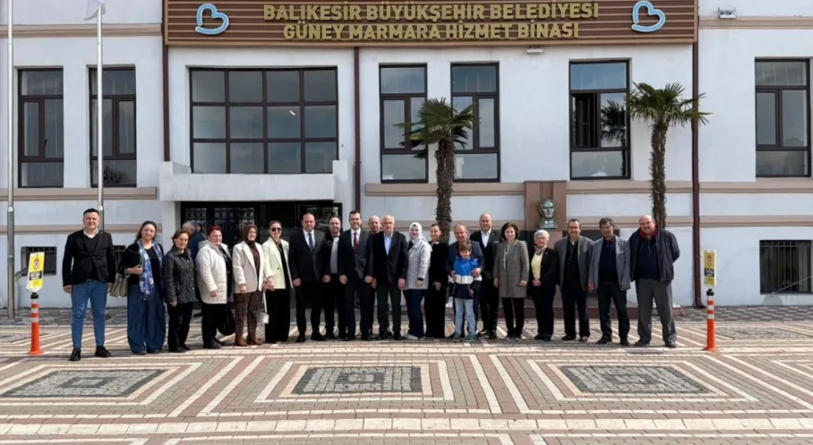 Balıkesir ve Bandırma'da Mahalle Sorunlarına Anında Çözüm: Muhtarlar ve Büyükşehir El Ele!