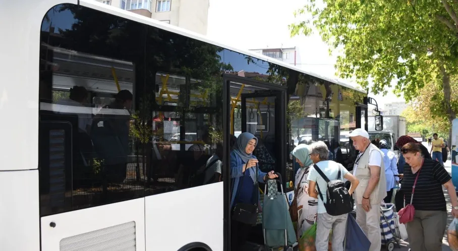 Balıkesir'de Semt Pazarına Ulaşım Artık Daha Kolay! Belediye Yeni Ring Hattını Hizmete Soktu