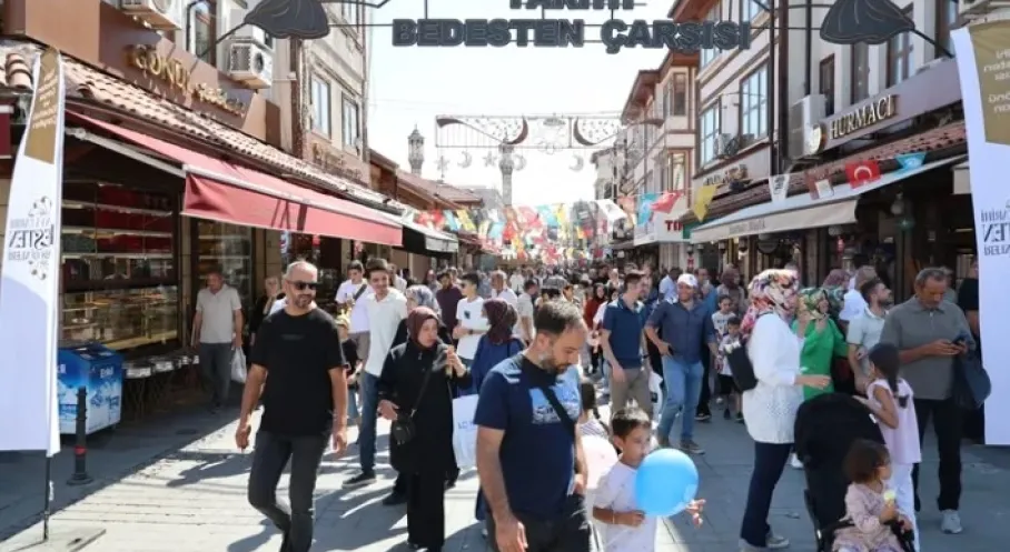 Konya Bedesten Alışveriş Günleri Coşkusu: Başkan Altay'dan Esnafa Teşekkür!