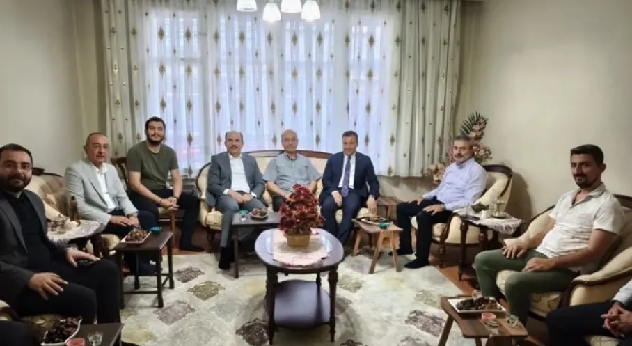 Konya Başkanı Altay'dan Mekke'de Hacılara Sürpriz Ziyaret!