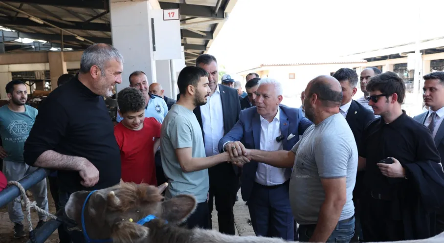 Başkan Bozbey'den Kurban Pazarı Çıkarması: Vatandaşlara Önemli Uyarı!