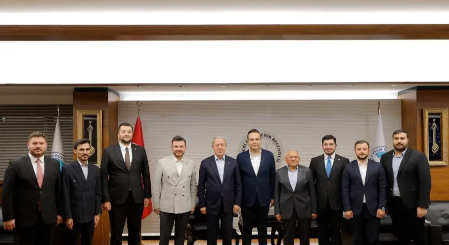 Başkan Büyükkılıç, Bİ’Fest Kayseri Gençlik Festivali’nde gençlerle buluştu