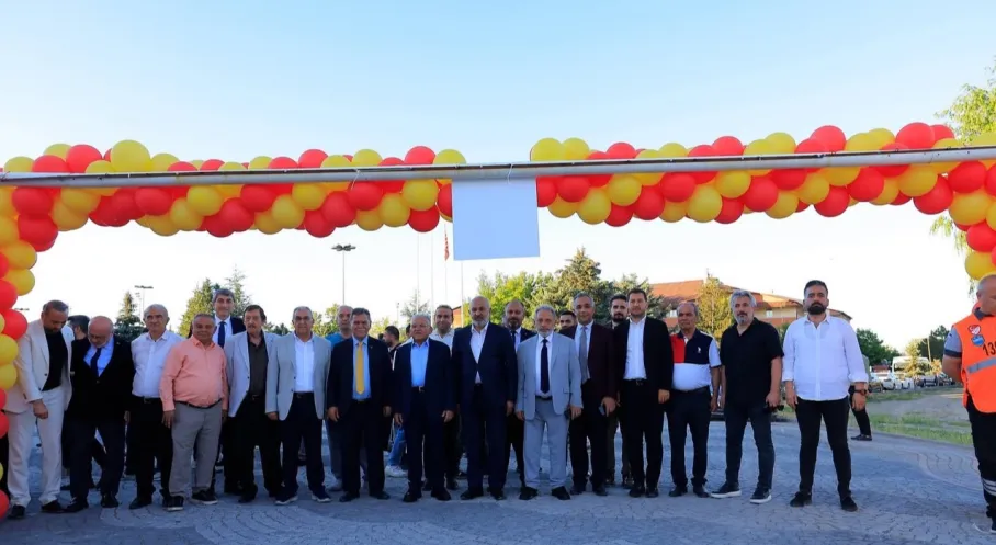 Kayserispor'a Tam Destek: Başkan Büyükkılıç'tan 60. Yıl Coşkusunda Süper Lig Mesajı!