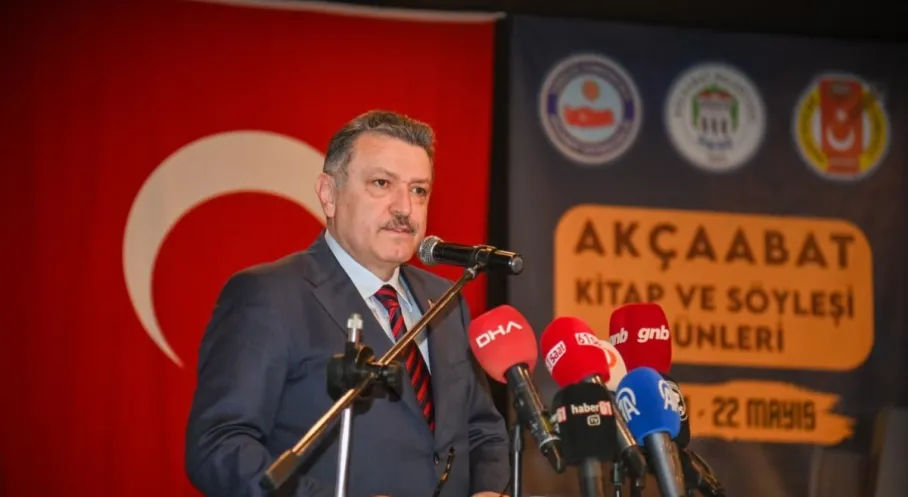 Başkan Genç'ten Akçaabat'ta Gençlere Destansı Mesaj: 'Bu Topraklara Sonsuza Kadar Sahip Çıkacağız!'