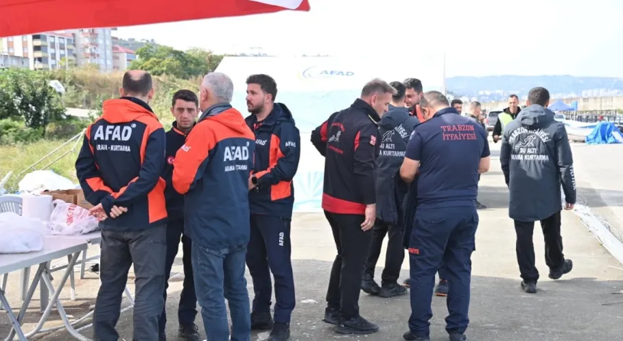 Trabzon'da Kayıp Balıkçı Alarmı! Başkan Genç'ten Deniz Kuvvetleri'ne Cihaz Çağrısı