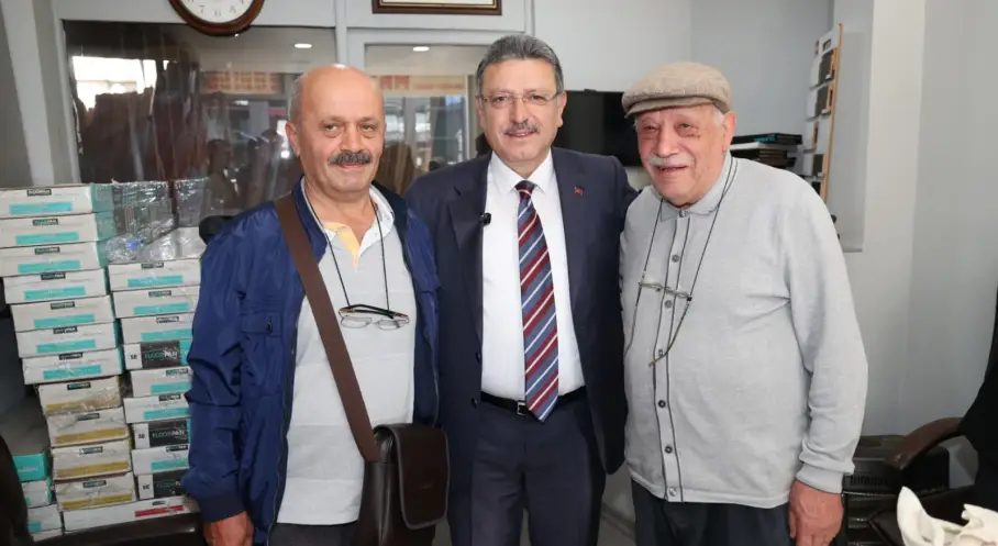 Başkan Genç, Hızırbey ve Gülbaharhatun Mahallelerinde Vatandaşlarla Buluştu
