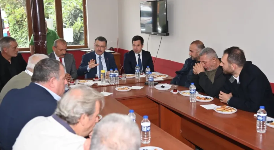 Trabzon'da Şoför Esnafı ve Başkan Genç Bir Araya Geldi! Ulaşımda Yeni Dönem Mi?