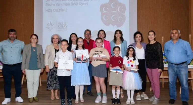 Başkan Kınay, çocuklara resim yarışması ödüllerini verdi