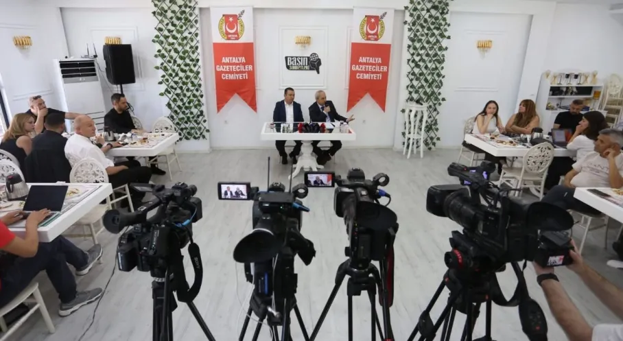 Başkan Kocagöz'den Basın Özgürlüğüne Tam Destek: Kepez'de Yeni Dönem!