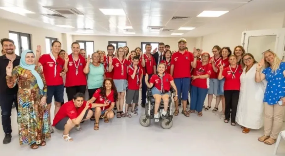 İzmir'de Başkan Tugay'dan Engelli Vatandaşlara Destek Ziyareti!