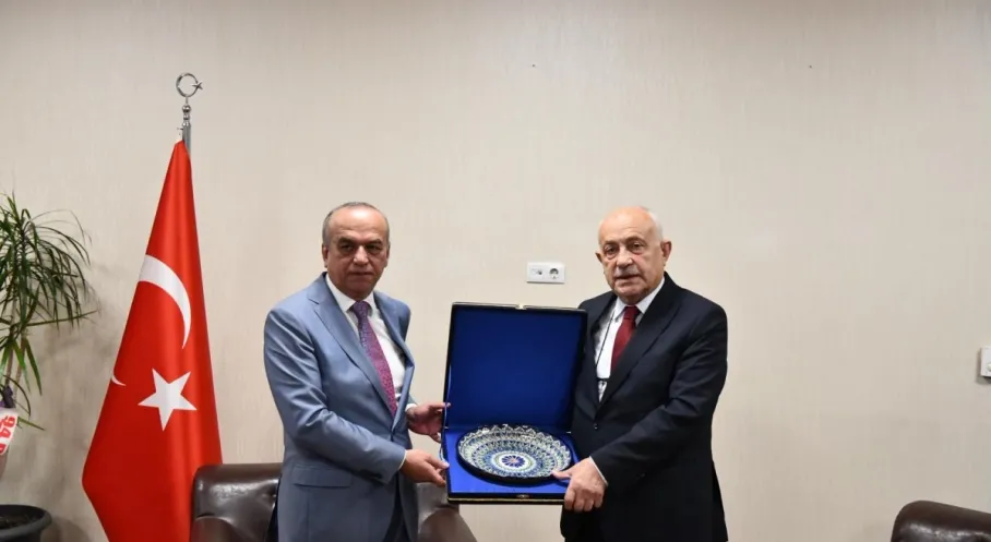 Trabzon'da Kritik Ziyaret: Tacikistan Büyükelçisi İmomi Başkan Vekili Gülay İle Görüştü!